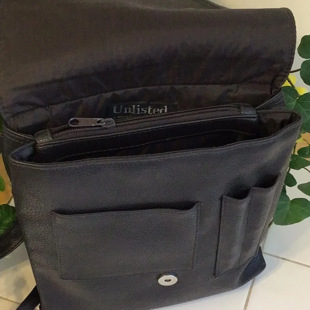 ‘Unlisted by Kenneth Cole’ Messenger Bag